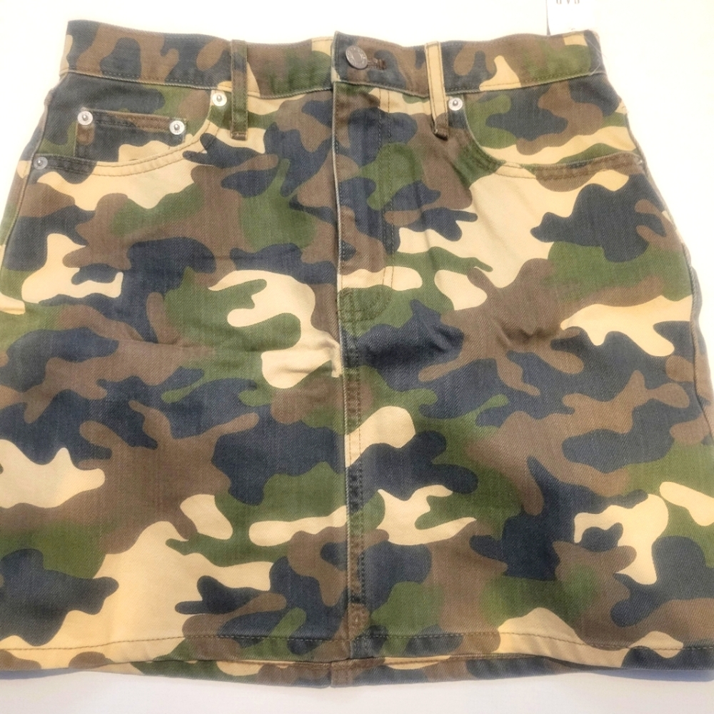 Gap camo mini skirt  With Pockets New With Tag size 27 #11